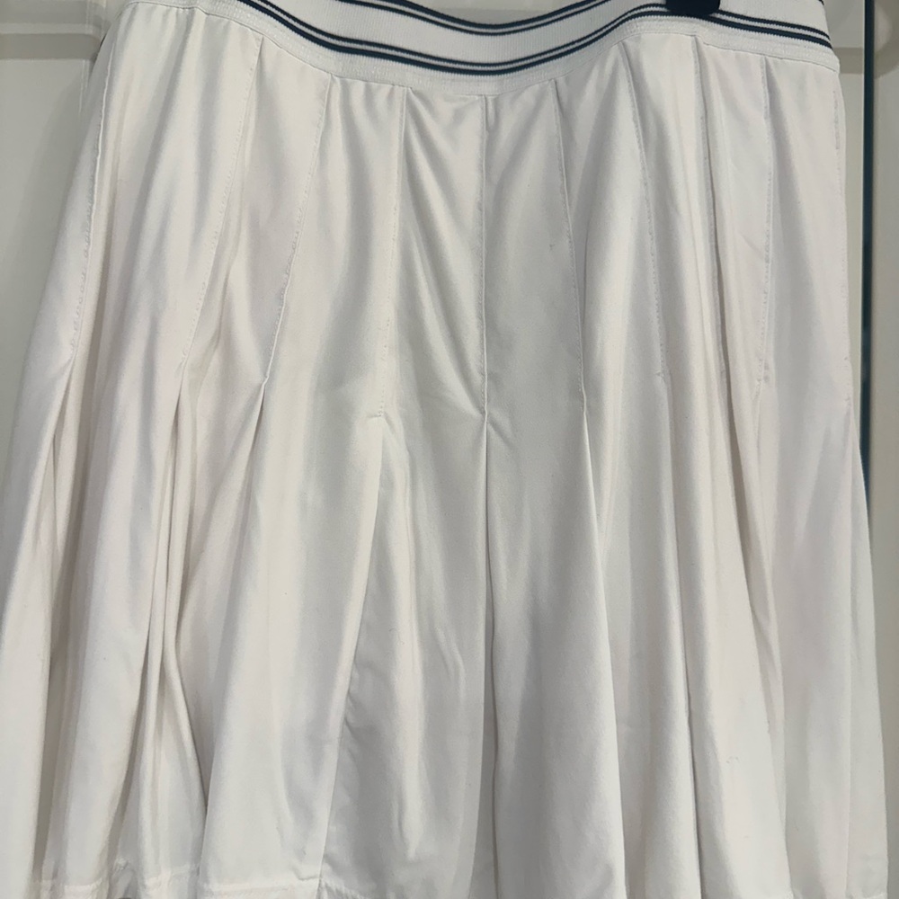 Vineyard Vines Performance White Pleated Skirt with Shorts